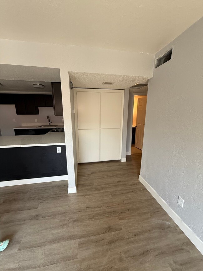 Building Photo - 7325 Florinda Way
