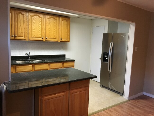 Building Photo - 4619 Kraydor St