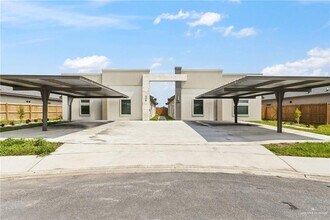 Building Photo - 25 Violet Ave W