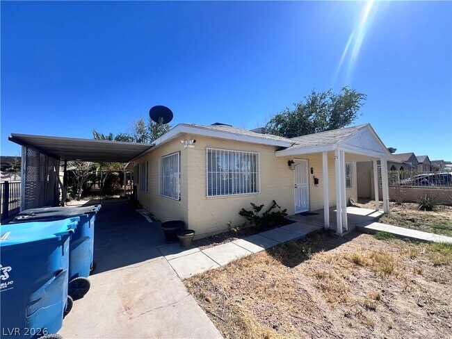 Foto del edificio - 2410 Poplar Ave