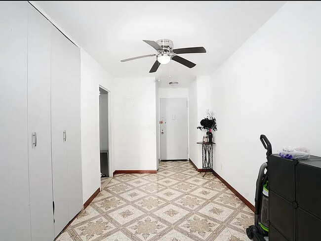 Foto del edificio - 1655 Flatbush Ave