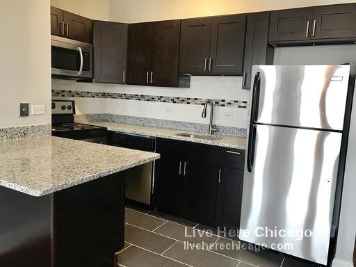 Foto principal - 3631-3641 W Dickens Ave