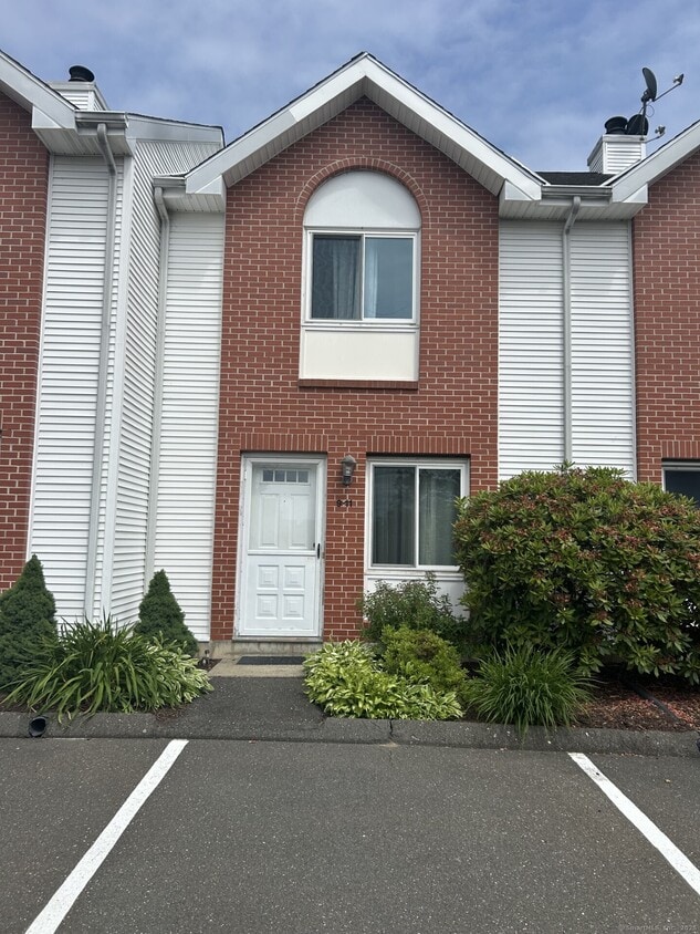 Primary Photo - 585 Park Rd