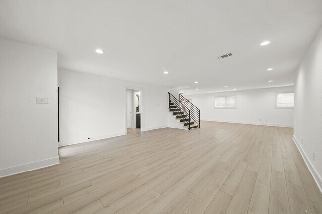 Foto del edificio - 6010 Rutherglenn Dr