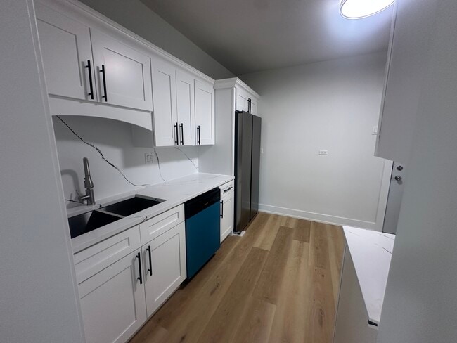 Foto del edificio - 5624 N Marmora Ave