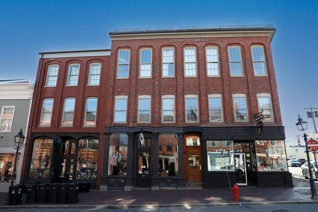 Building Photo - 39 State St