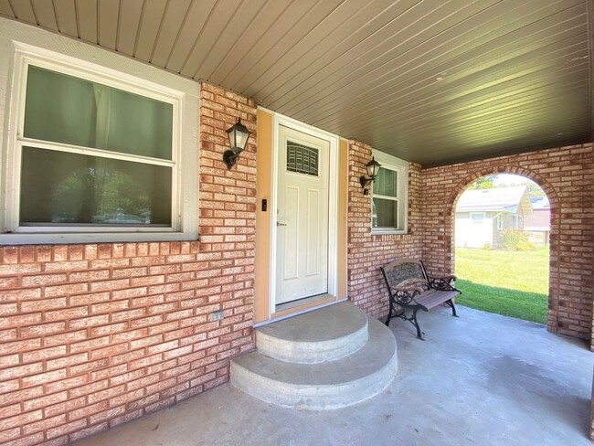 Foto del edificio - 3BD/2BA Home For Rent In Cedar Lake