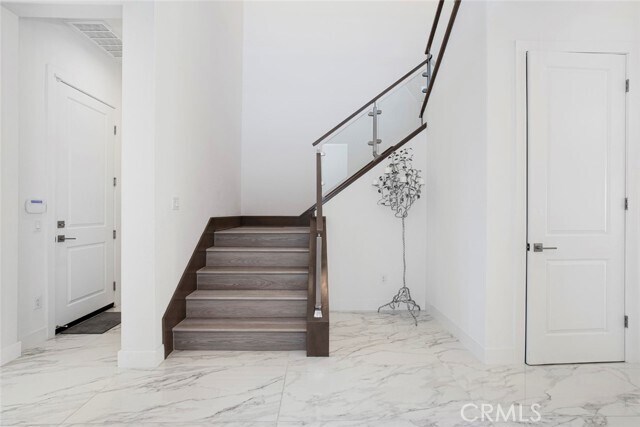 Foto del edificio - 20645 Bluebird Ct