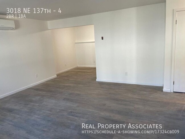 Building Photo - 3018 NE 137th-4