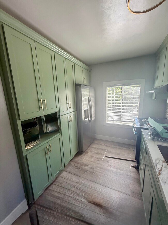 Building Photo - 4047 Smallwood Ln