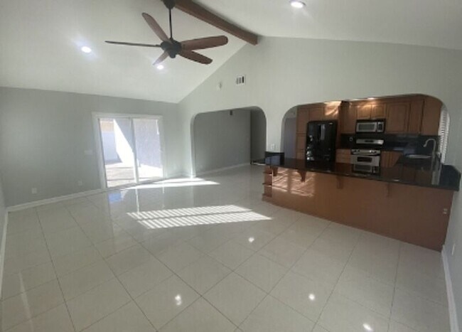 Foto del edificio - 7847 Bacadi Dr