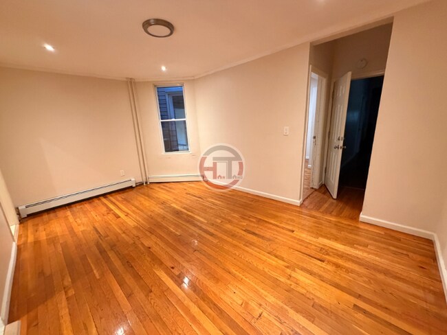 Foto del edificio - 2320A Powell Ave