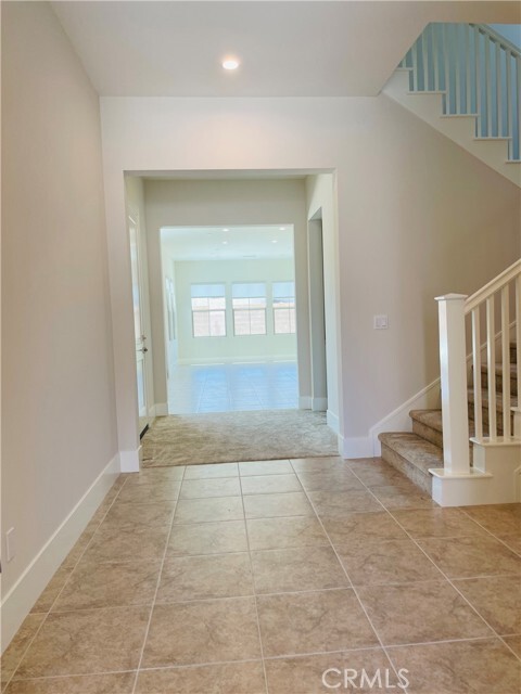 Building Photo - 120 Sunnyslope