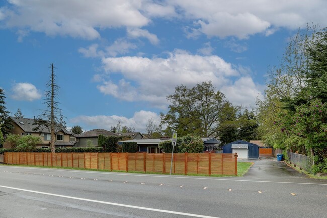 Foto del edificio - Large Renton Highlands Rambler with Grand ...
