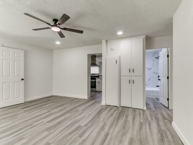 Foto del edificio - 1001 NW 98th St