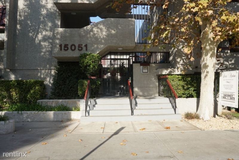 Primary Photo - 15051 Moorpark St