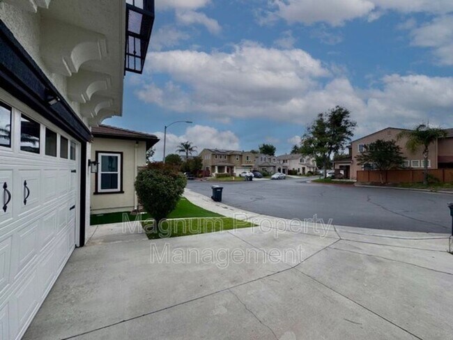 Foto del edificio - 32358 Gardenvail Dr