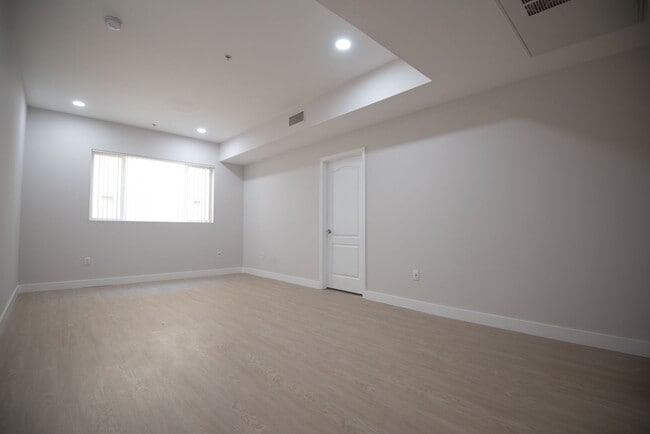 Foto del edificio - 7122 Amigo Ave