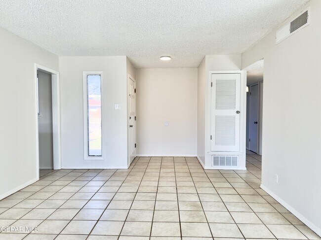 Foto del edificio - 5208 La Taste Ave