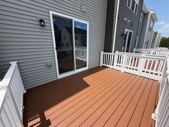 Foto del edificio - 145 Spring Gate Ln