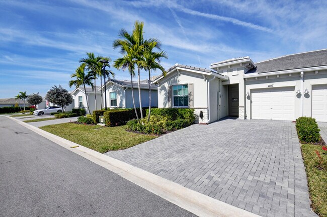 Foto del edificio - 7017 Peters Ln
