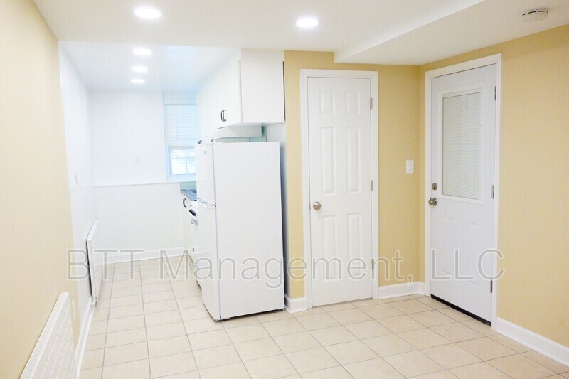 8413 Flower Ave Unit 6, Takoma Park, MD 20912 Condo for Rent in