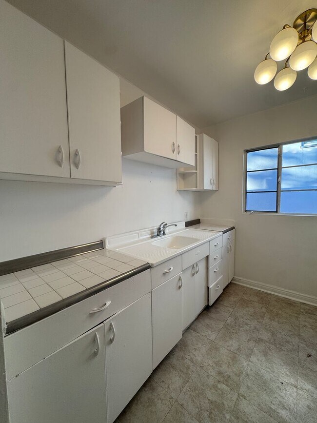 Foto del interior - Hayworth Courtyard Apartments – West Hollywood Living