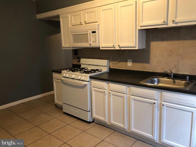 Foto del edificio - 2415 Tatnall St
