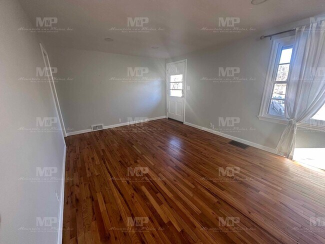 Foto del edificio - 607 S Grant Ave