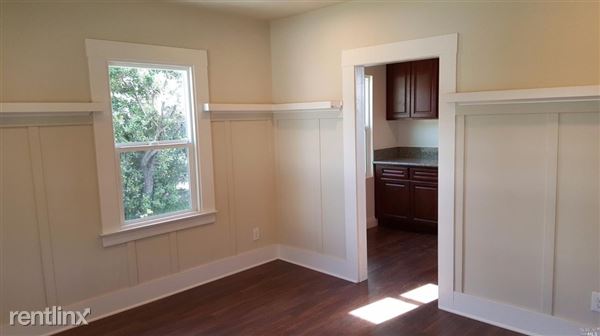 Building Photo - 109 Hilborn St