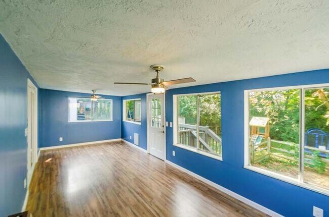 Foto del edificio - 3539 Westbay Dr