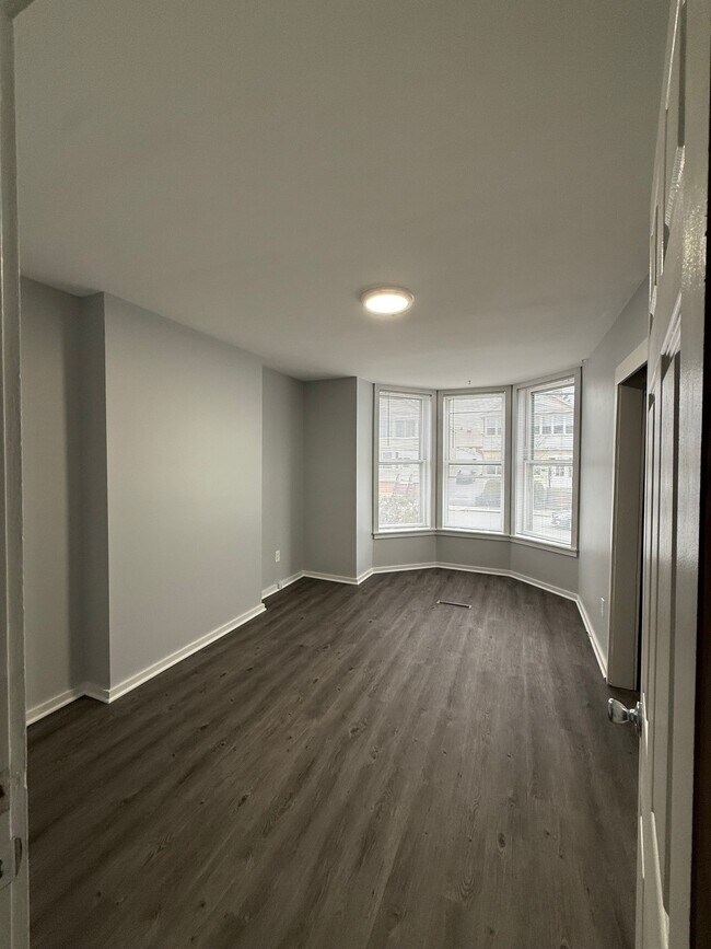 Foto del edificio - 31 Saratoga Ave