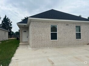 Building Photo - 2275 Rosemary Dr