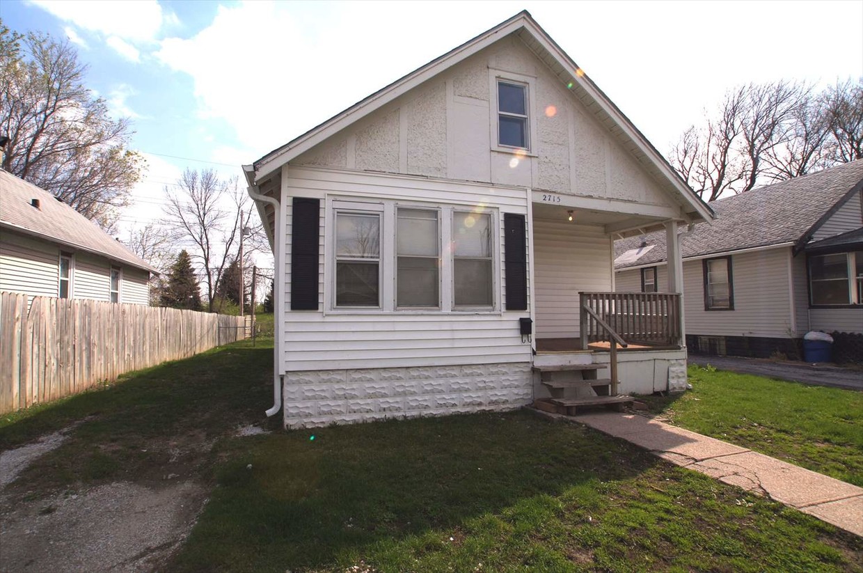 Primary Photo - 2715 Saratoga St