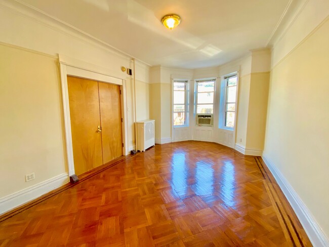Building Photo - 59th street