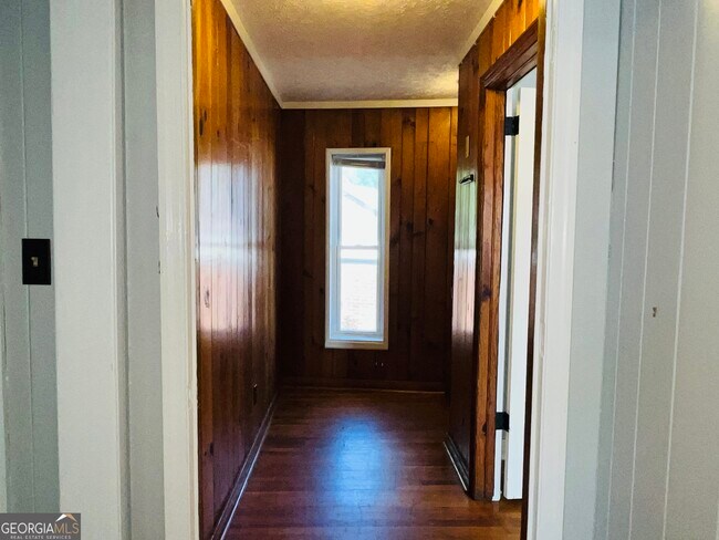 Foto del edificio - 406 E Main St