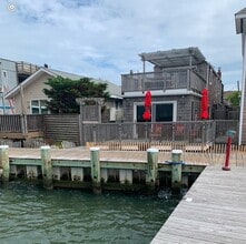 Building Photo - 317 Bay Walk