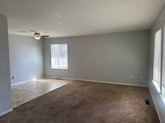 Building Photo - 7891 York St