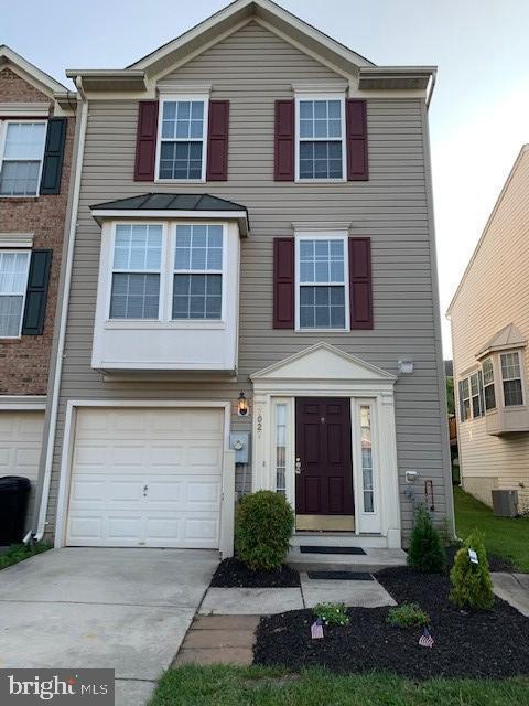 Building Photo - 7027 Holly Springs Ln