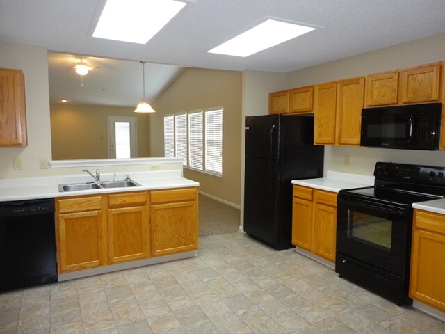 Foto del edificio - 12764 Howe Rd