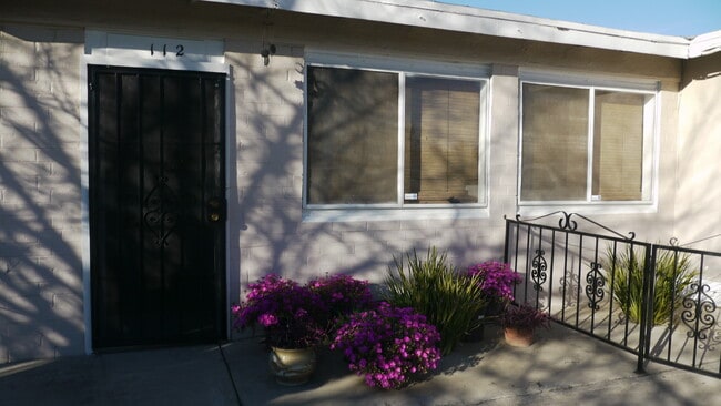 Building Photo - Home for Rent