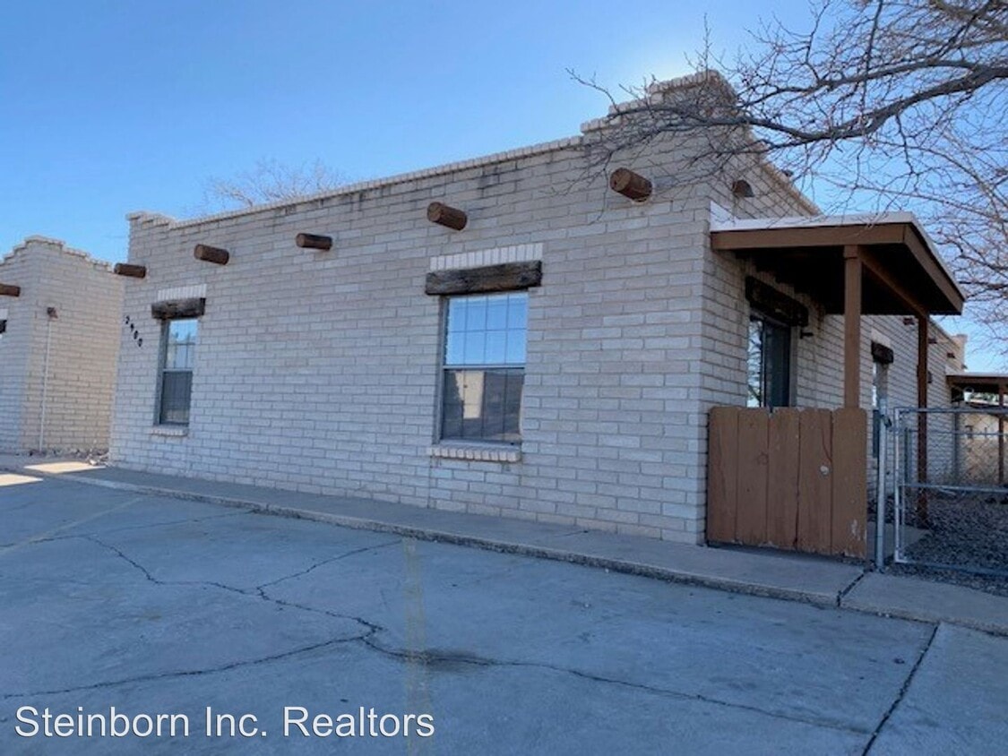 Primary Photo - 2900 Los Amigos Ct