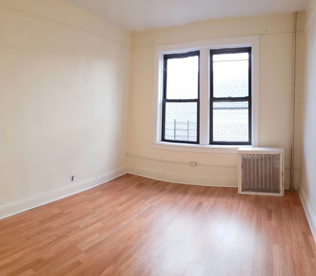 Building Photo - 40-67-67 95th St