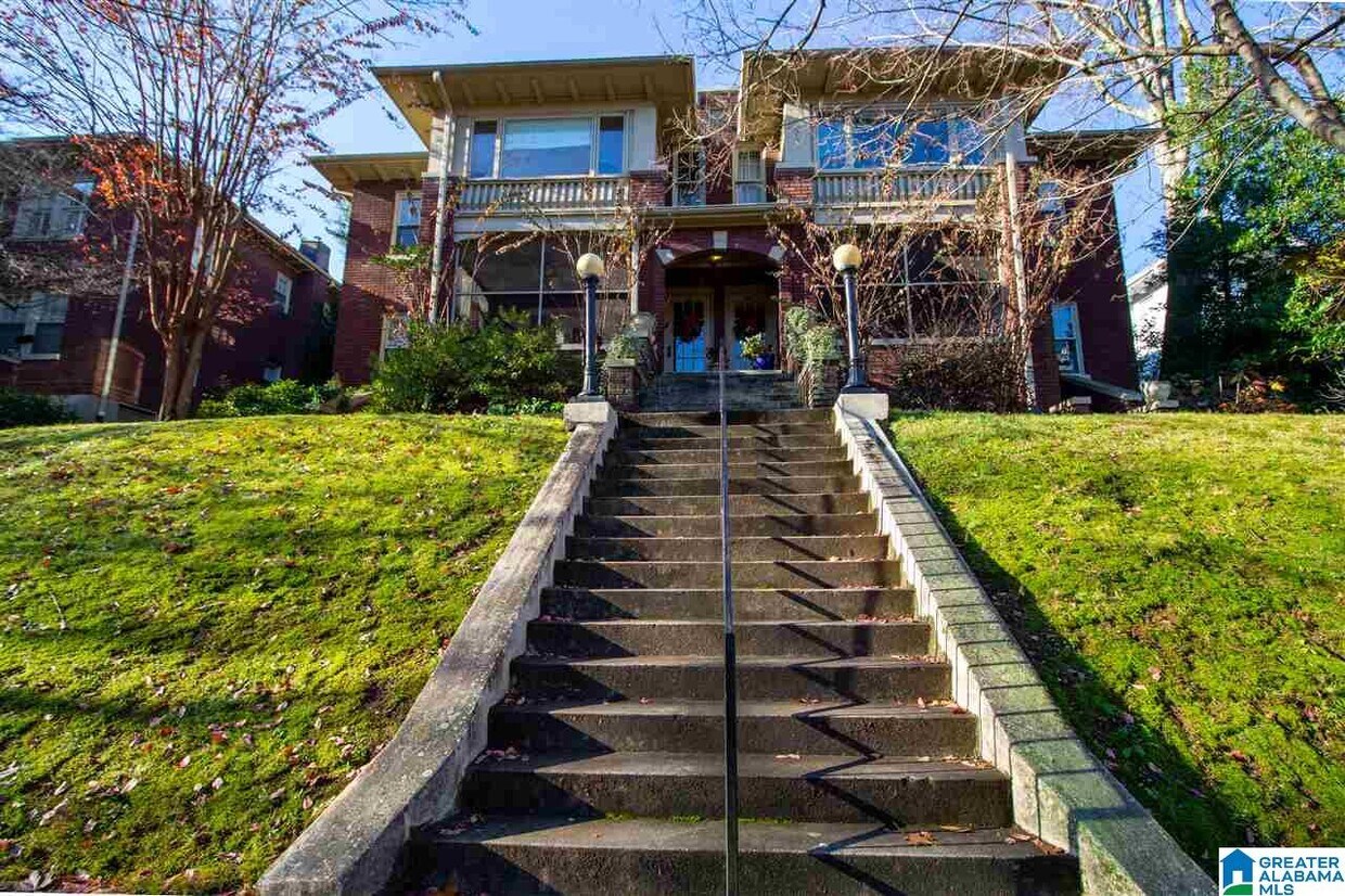 1016 42nd St S Unit B, Birmingham, AL 35222 Condo for Rent in Birmingham, AL