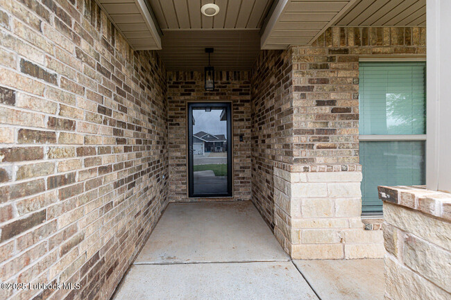 Foto del edificio - 10407 Winfield Ave