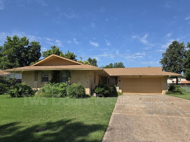 Foto del edificio - 3225 N Ridgewood Dr