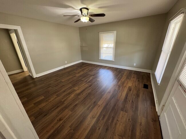 Sala de estar - 1906 Dalton Pike SE