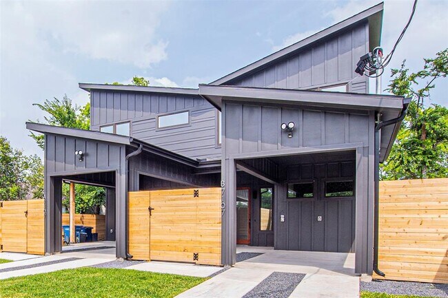 Building Photo - 7107 Bethune Ave