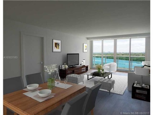 Building Photo - 100 Bayview Dr