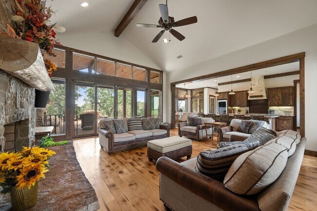 Photo - 248 Howard Rd House